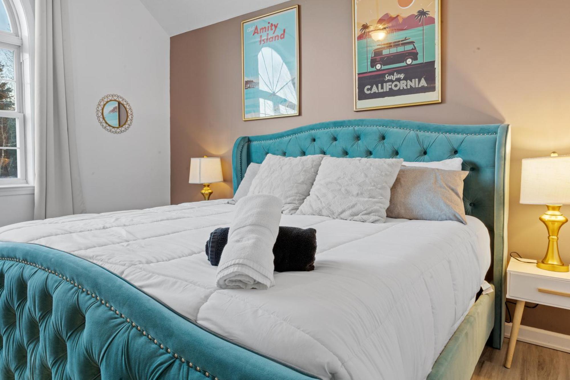 Holiday home 3bd 3ba Stylish & Modern Near Camelback Long Pond