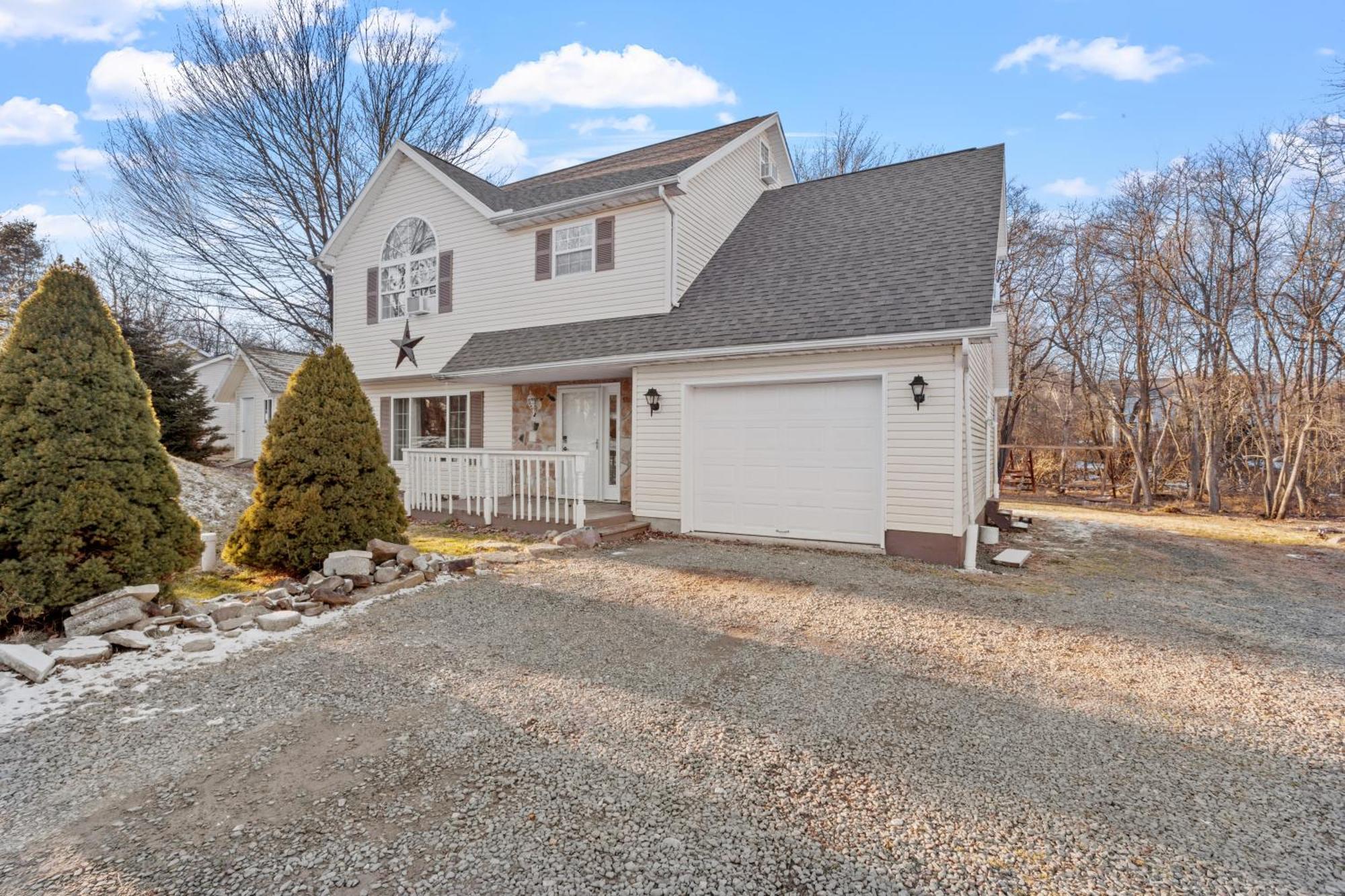 3bd 3ba Stylish & Modern Near Camelback * Long Pond